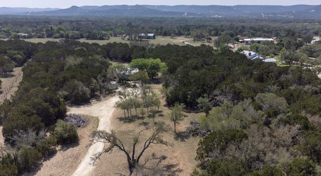 Photo of 957 Deer Forest Dr, Pipe Creek, TX 78063-5316