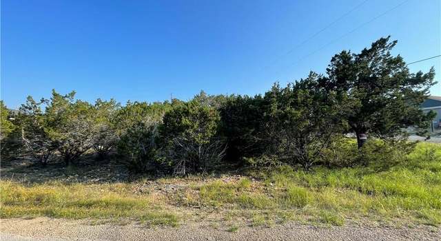 Photo of 320 Ridgewood Trl, Canyon Lake, TX 78133