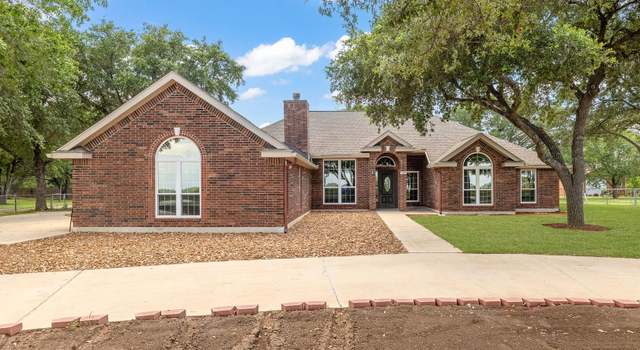 Photo of 124 County Road 4712, Castroville, TX 78009