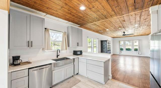 Photo of 104 Persons St, Stockdale, TX 78160