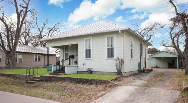 Photo of 643 N Central Ave, New Braunfels, TX 78130