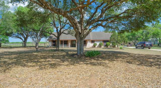 Photo of 116 Country Place Dr, Adkins, TX 78101