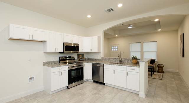 Photo of 1531 W Ridgewood Ct, San Antonio, TX 78201