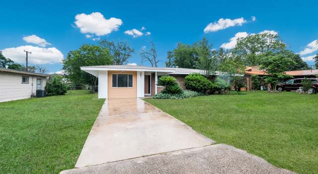 Photo of 241 Weathercock Ln, Windcrest, TX 78239