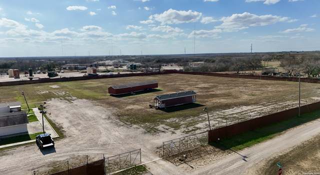 Photo of 416 Mulberry St, Jourdanton, TX 78026