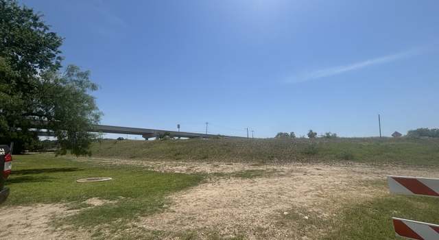 Photo of 2 Utopia, Selma, TX 78154