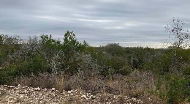 Photo of 504 Legend Hills Rd, Uvalde, TX 78801