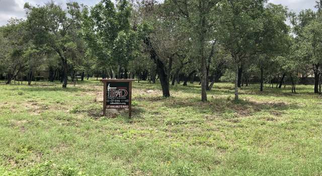 Photo of 100 Legacy Run Dr, La Vernia, TX 78121