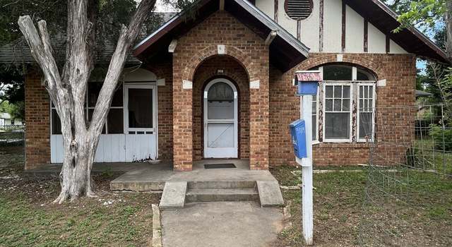 Photo of 309 W Nueces St, Crystal City, TX 78839-3230
