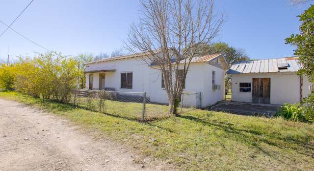 Photo of 300 AND 308 N. Leon Klink St, Camp Wood, TX 78833