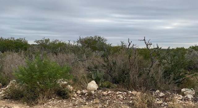 Photo of 644 Legend Hills Rd, Uvalde, TX 78801