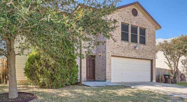 Photo of 8136 Chestnut Barr Dr, Converse, TX 78109-3360