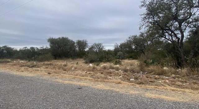 Photo of 309 Legend Hills Rd, Uvalde, TX 78801