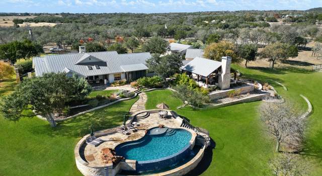 Photo of 431 Bluff Crk, Center Point, TX 78010