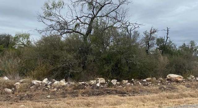 Photo of 343 Legend Hills Rd, Uvalde, TX 78801