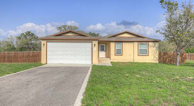 Photo of 209 Cordell Crk, Seguin, TX 78155