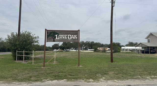 Photo of 251 County Road 444, Hondo, TX 78861-5015