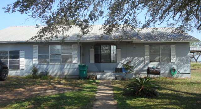 Photo of 1315 Olive St, Jourdanton, TX 78026