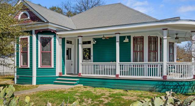 Photo of 323 Devine St, San Antonio, TX 78210-1501
