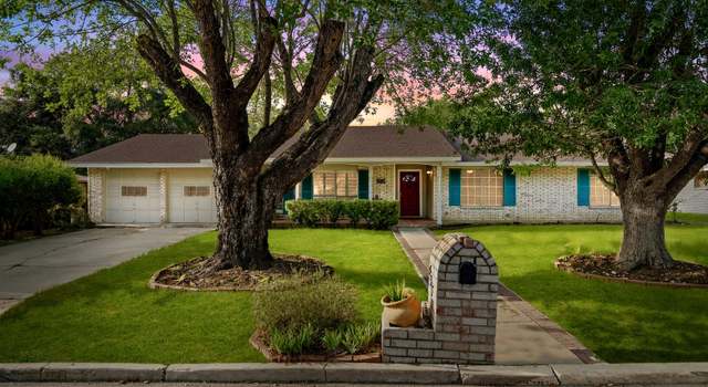 Photo of 437 Spaceway Dr, Windcrest, TX 78239