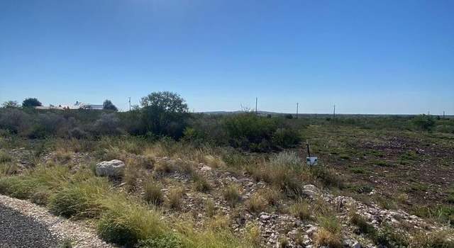 Photo of 70 Greystone Hills Cir, Uvalde, TX 78801