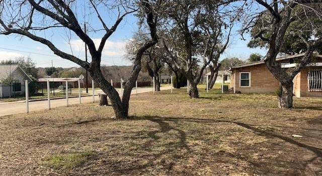 Photo of 402 Early Trail Dr, San Antonio, TX 78228-3809