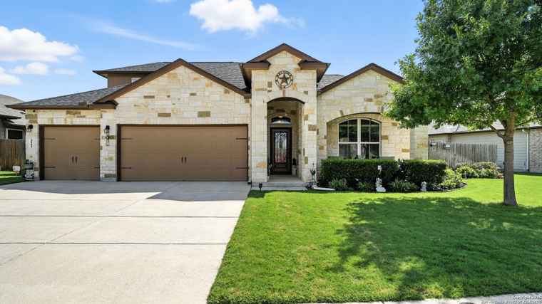 Photo of 323 Limestone New Braunfels, TX 78130