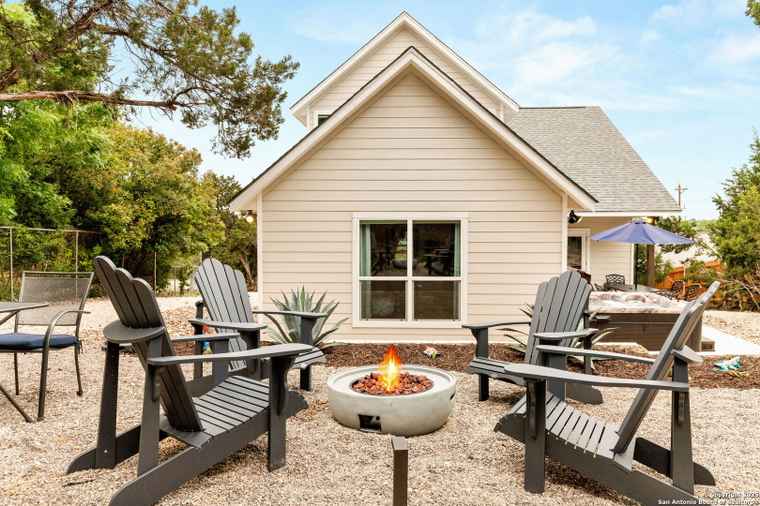 Photo of 1528 Connie Canyon Lake, TX 78133