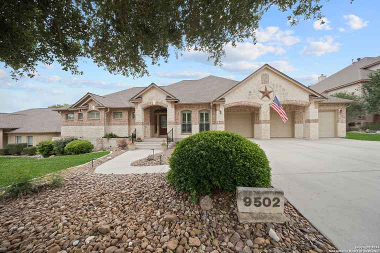 Photo of 9502 Potters Pt Helotes, TX 78023-4365