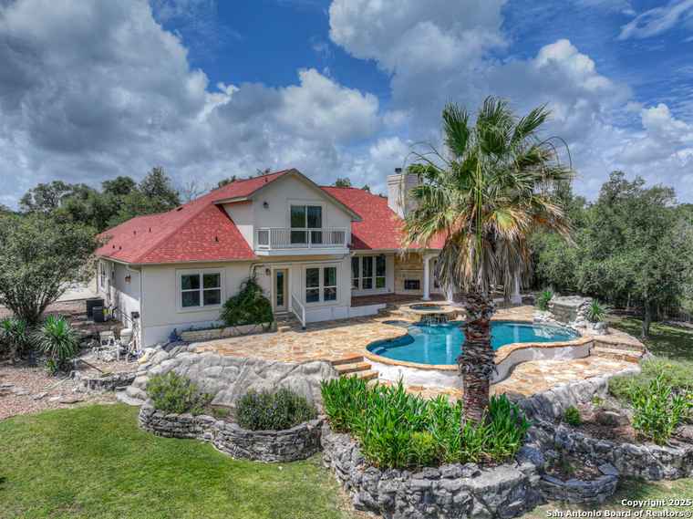 Photo of 293 Turkey Cv New Braunfels, TX 78132