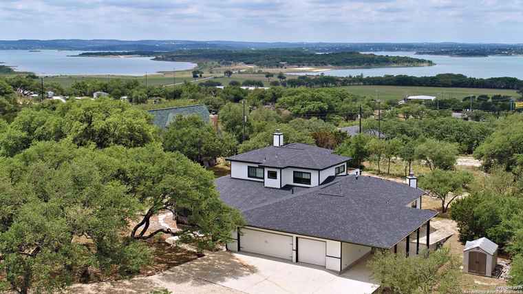 Photo of 852 Crossbow Canyon Lake, TX 78133