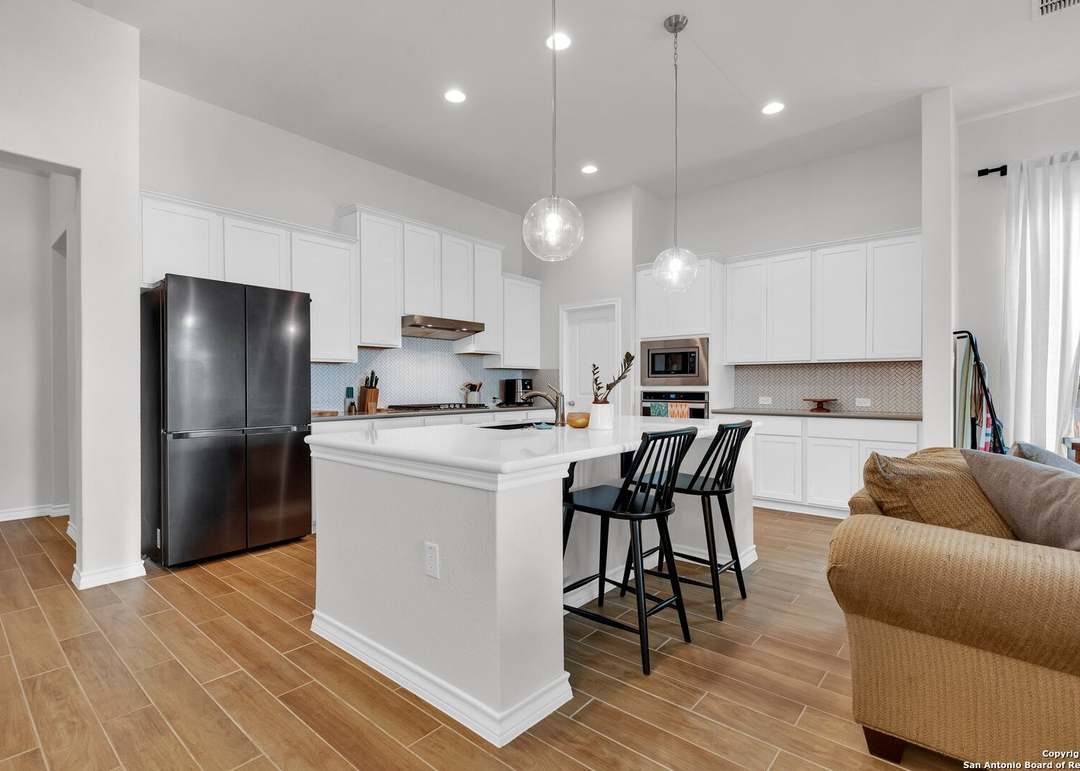 8910 Bellacor Rdg, Boerne, TX 78015-5217