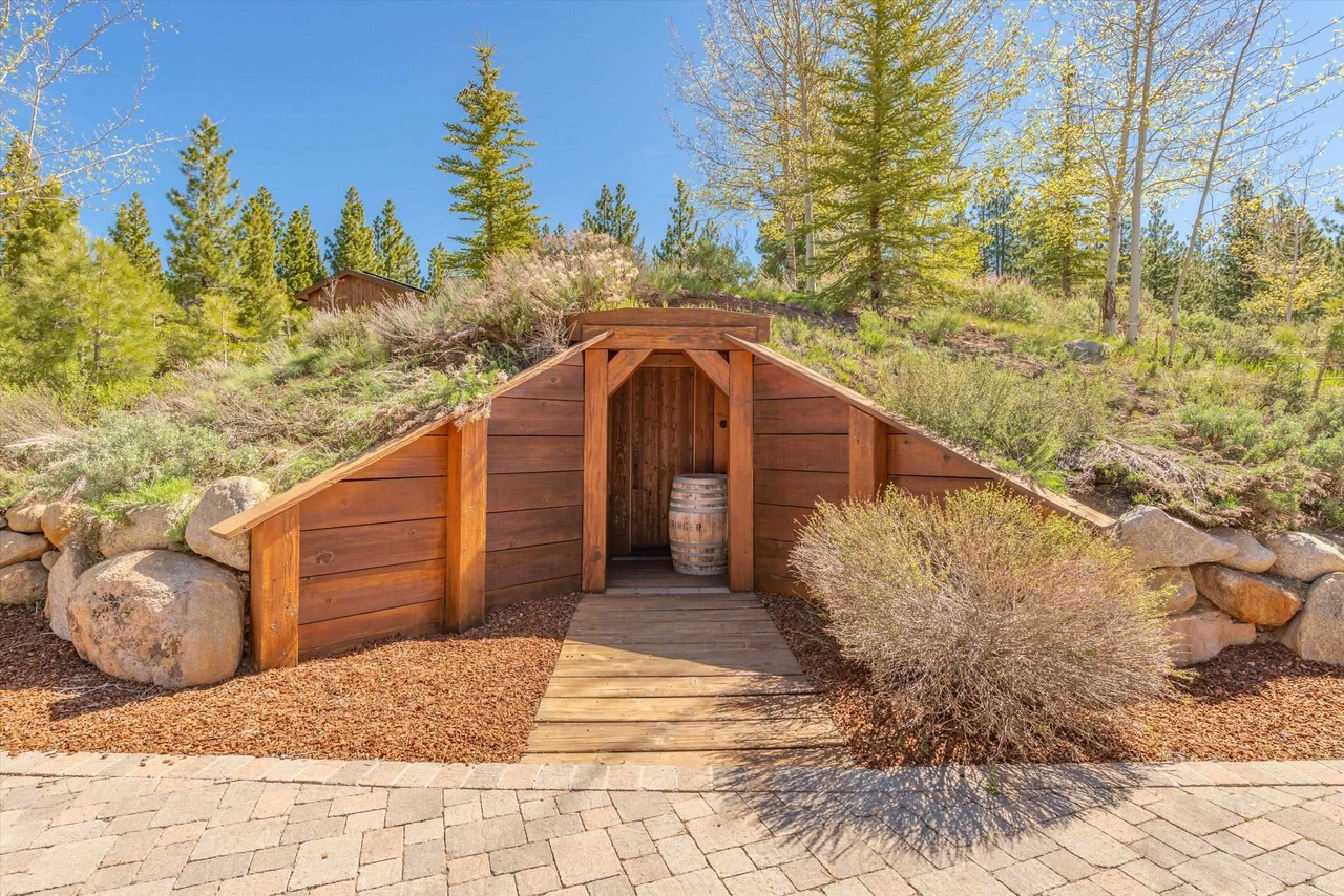 18827 Nighthawk Way, Truckee, CA 96161 MLS 20230668 Redfin