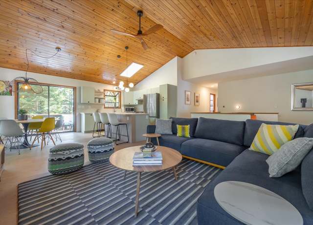 Property at 12474 Lakeview Ct, Truckee, CA 96161, 3 beds, 3 baths
