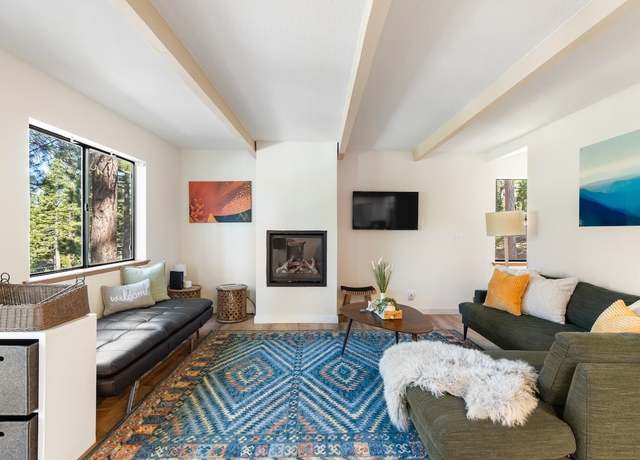 Property at 11828 Kitzbuhel Rd, Truckee, CA 96161, 4 beds, 2 baths