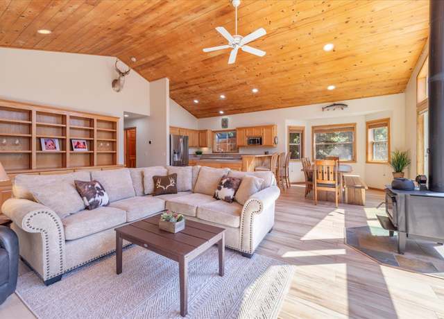 Property at 11964 Saint Bernard Dr, Truckee, CA 96161-6407, 3 beds, 3 baths