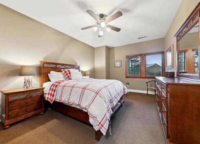 Property at 11898 Hope Ct, Truckee, CA 96161, 3 beds, 2.5 baths