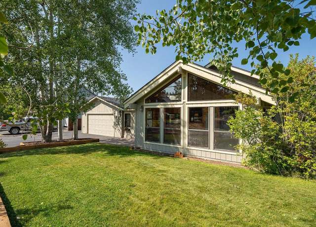 Property at 16154 Wellington Way, Truckee, CA 96161, 3 beds, 2 baths