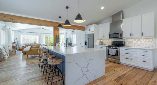 Photo of 10478 Allenby Way, Truckee, CA 96161