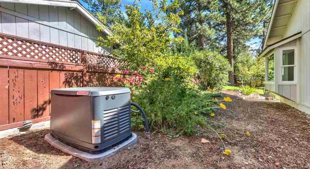 Photo of 15859 Rolands Way, Truckee, CA 96161