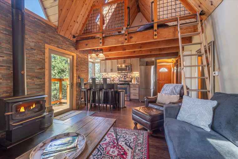Photo of 12541 Sierra Dr Truckee, CA 96161