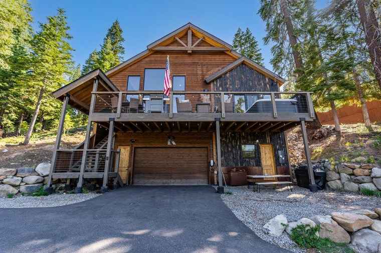 Photo of 14191 Hansel Ave Truckee, CA 96161