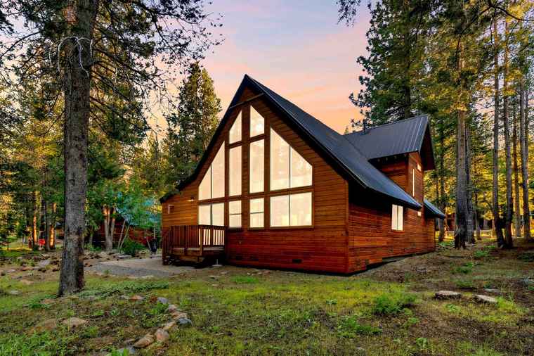 Photo of 14010 Skiview Loop Truckee, CA 96161