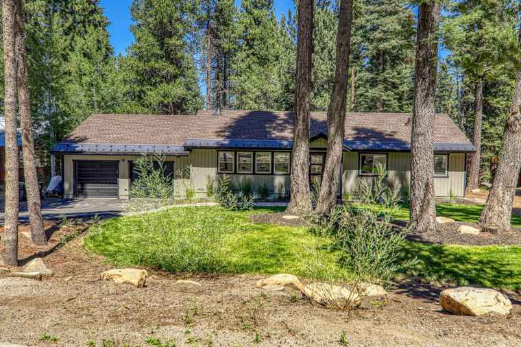 Photo of 12481 Rainbow Dr Truckee, CA 96161
