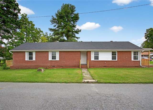 Property at 200 Maple St, Suffolk, VA 23434, 4 beds, 2 baths