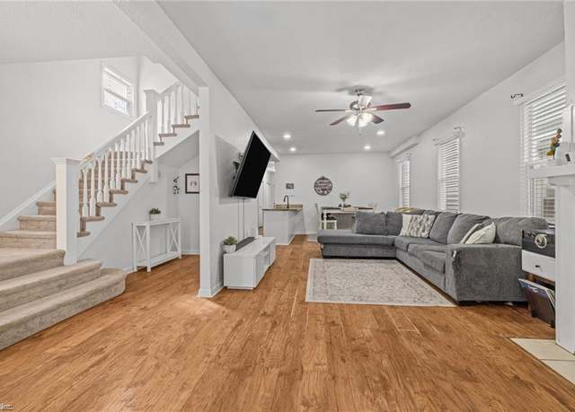 Property at 625 W 34th St, Norfolk, VA 23508, 4 beds, 2.5 baths