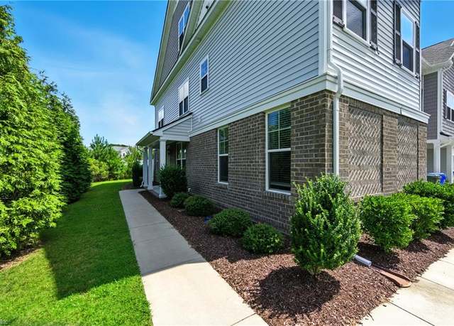 Property at 301 Sikeston Ln, Chesapeake, VA 23322, 4 beds, 3 baths