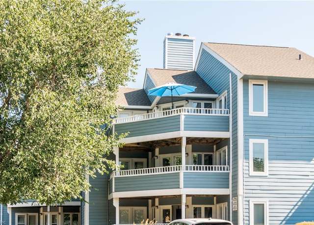 Property at 4828 Bay Landing Dr, Virginia Beach, VA 23455, 2 beds, 2 baths