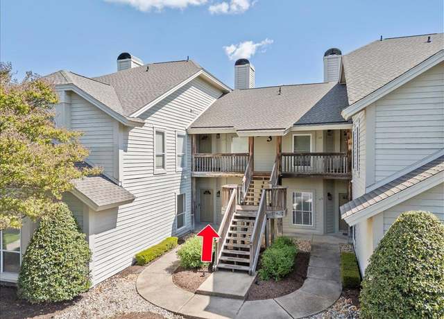 Property at 515 E Lake Cir, Chesapeake, VA 23322, 2 beds, 2 baths