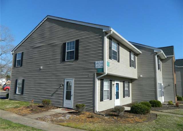 Property at 3603 Clover Meadows Dr, Chesapeake, VA 23321, 2 beds, 1 bath